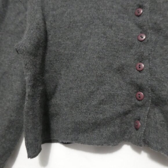 GARAGE CLOTHING CO. | large | Cropped Grey Cardigan | Made In Canada 🟥🍁🟥 - Picture 7 of 16